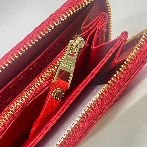 Designer look Zip Wallet - Picture 3 of 3